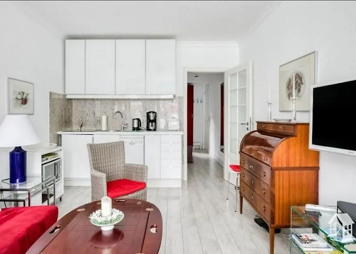 Niendorf-suite Apartment *